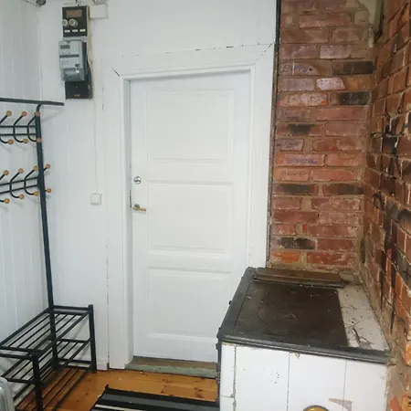 Apartment Pieni Asunto 25m2 Vanhassa Puukerrostalossa Min 2 Yoetae Tampere