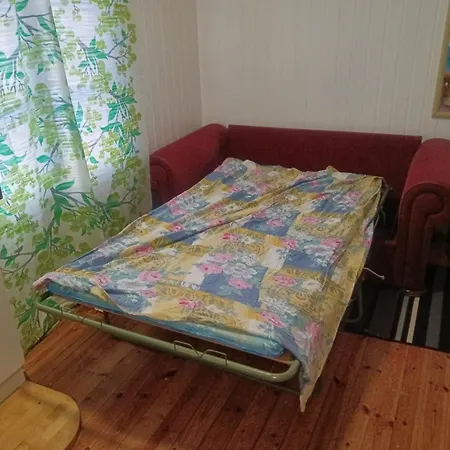 Pieni Asunto 25m2 Vanhassa Puukerrostalossa Min 2 Yoetae *